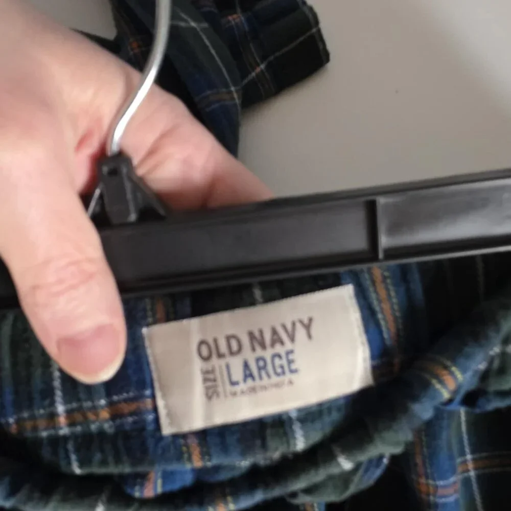 EUC Old Navy Plaid Lounge Pants - Picture 2 of 5